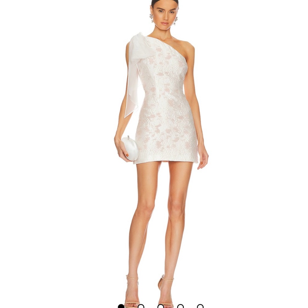 Elegant White One-Shoulder Dress